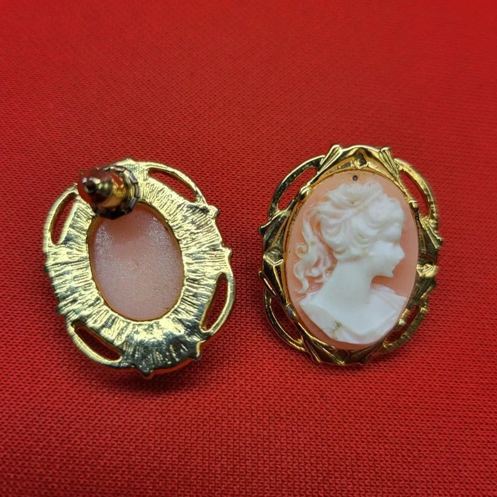 Vintage Gold Tone Cameo Earrings - Picture 9 of 12